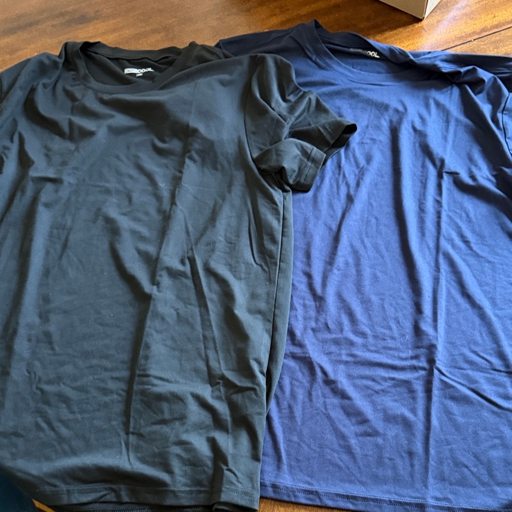 NWOT 32 Degrees Black and Navy Short Sleeve Tees